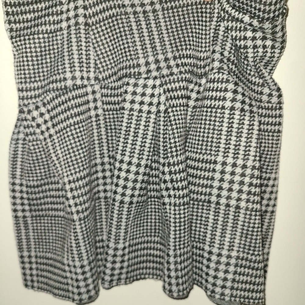 Pleated skirt